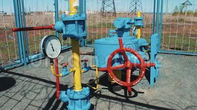 现代天然气储存站的天然气设备。 石油和天然气工业。 清洁储存和